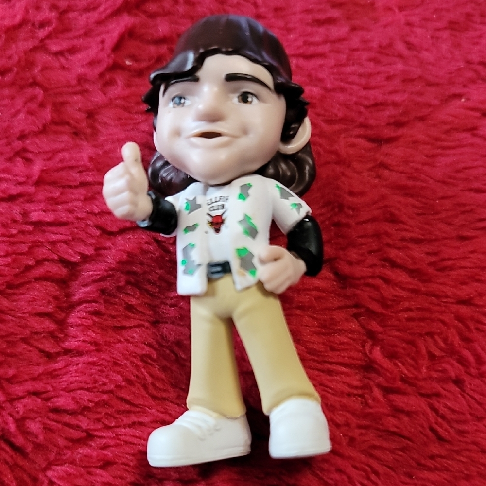 STRANGER THINGS Upside Down Capsule DUSTIN Figure From YUME Toys